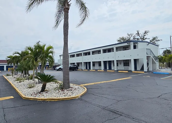 Deluxe Inn - Sarasota