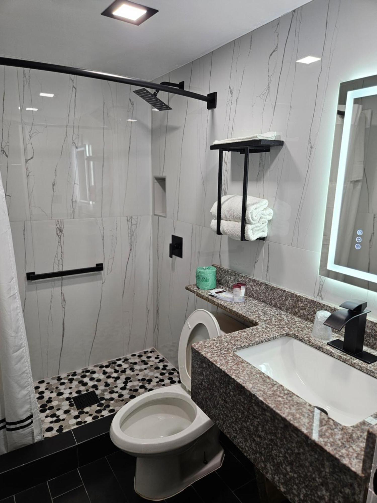 Deluxe - Sarasota * South Bradenton